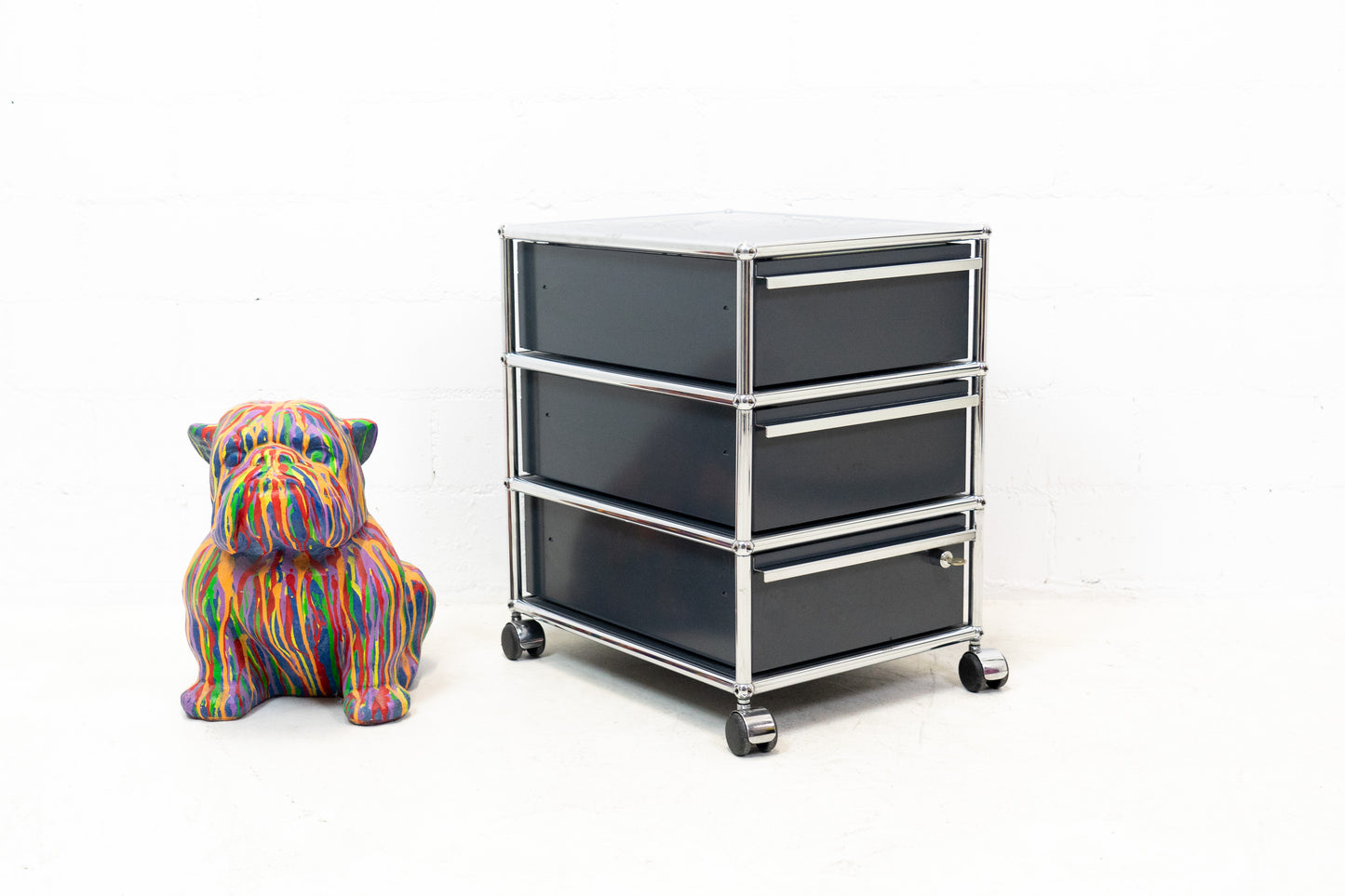 USM Haller Korpus Anthrazitgrau Nr. 14