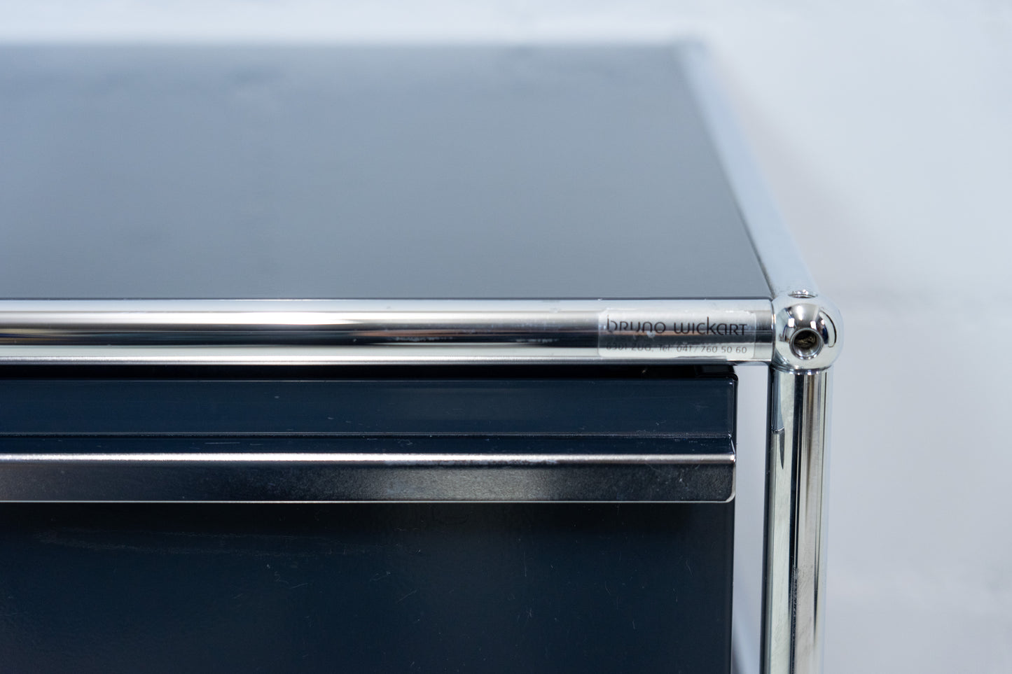 USM Haller Korpus Anthrazitgrau Nr. 15