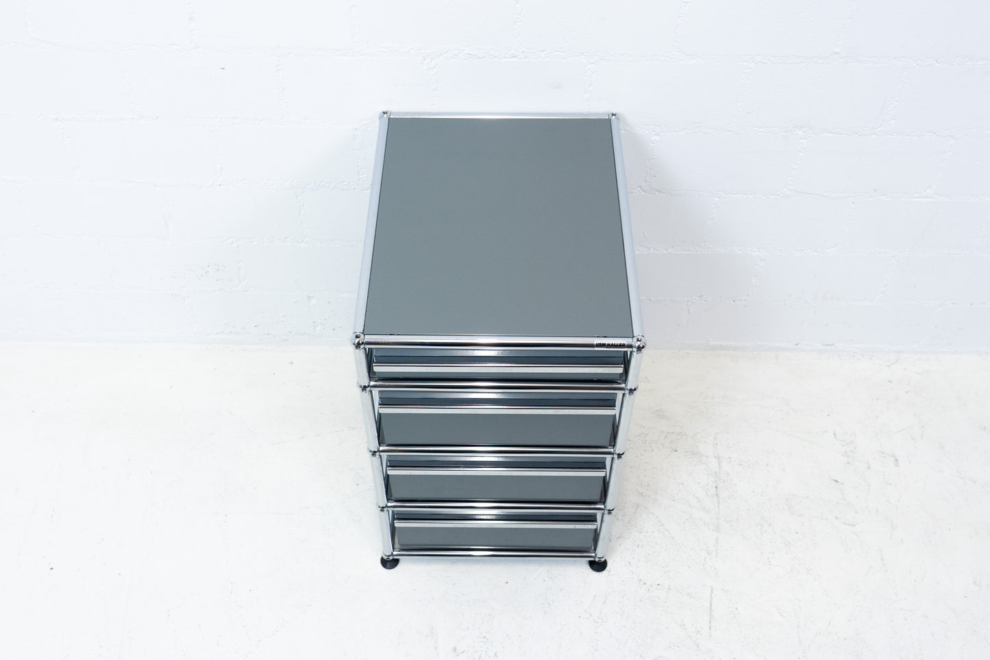 USM Haller Korpus Mittelgrau Nr. 3