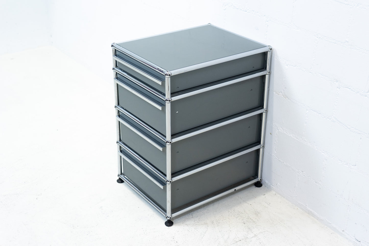 USM Haller Korpus Mittelgrau Nr. 3