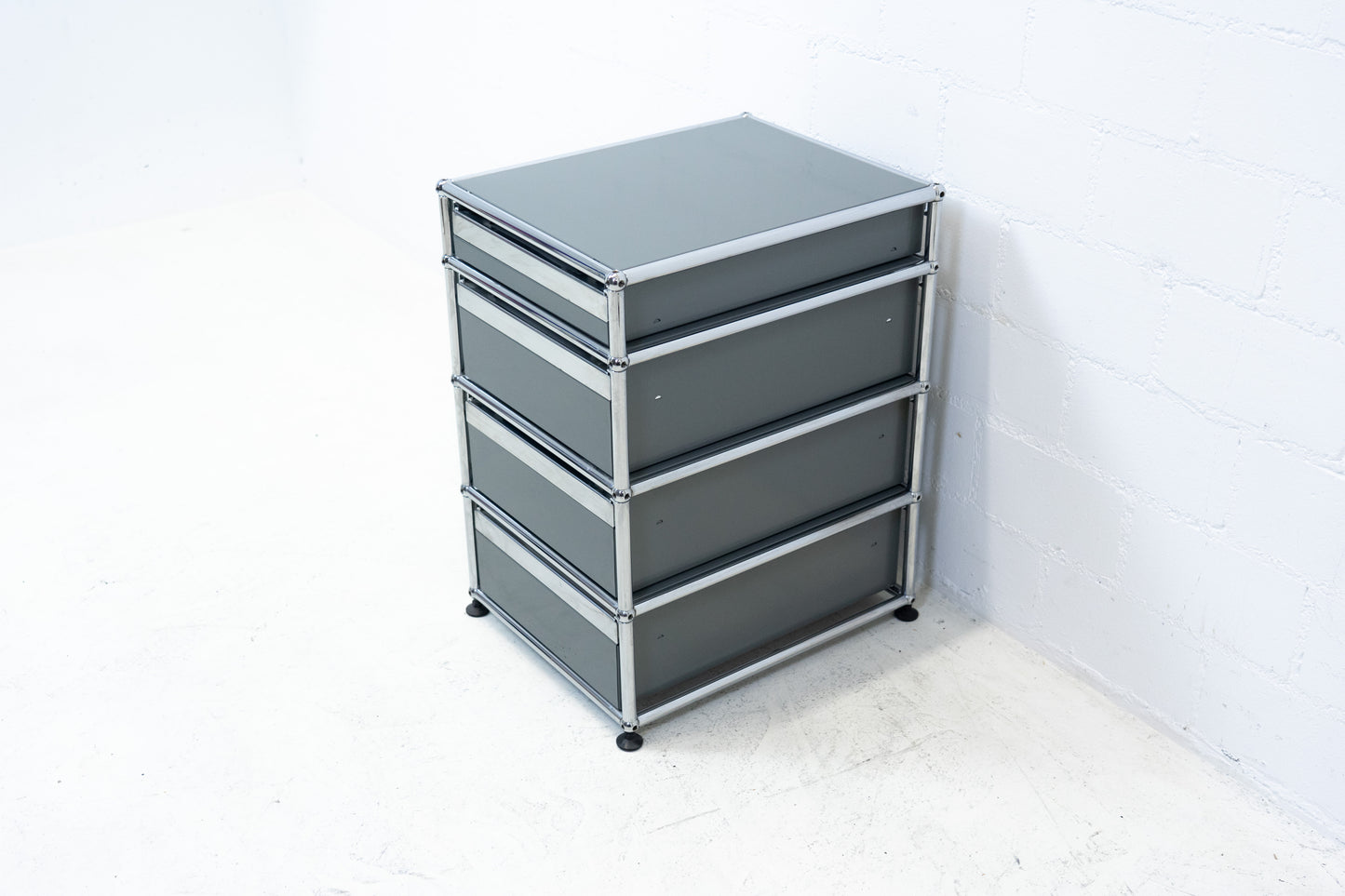 USM Haller Korpus Mittelgrau Nr. 3