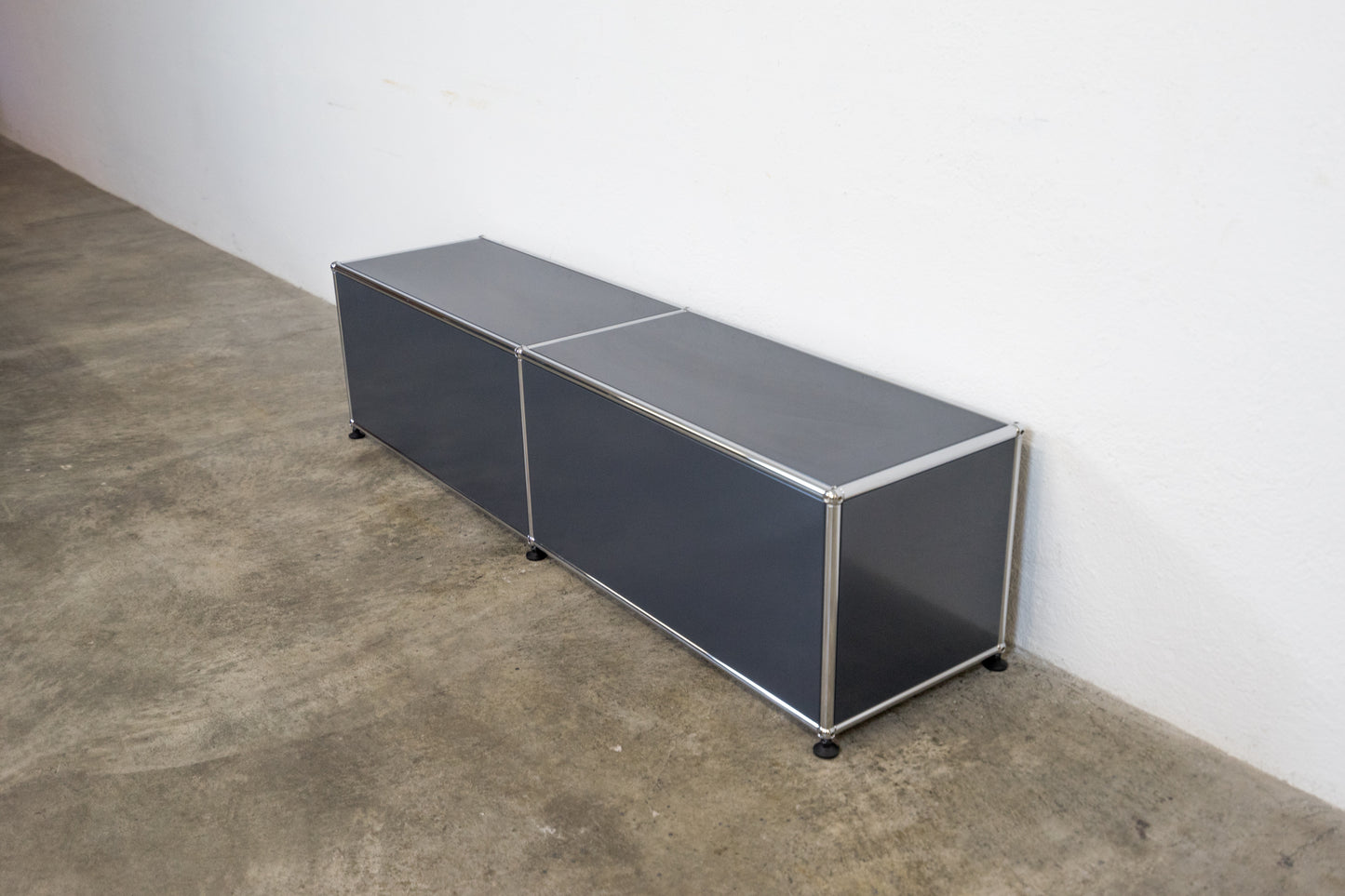 USM Haller Lowboard Anthrazitgrau Nr. 13