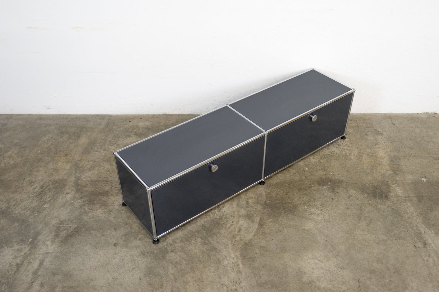 USM Haller Lowboard Anthrazitgrau Nr. 13