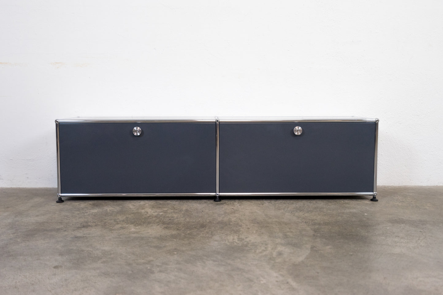 USM Haller Lowboard Anthrazitgrau Nr. 13