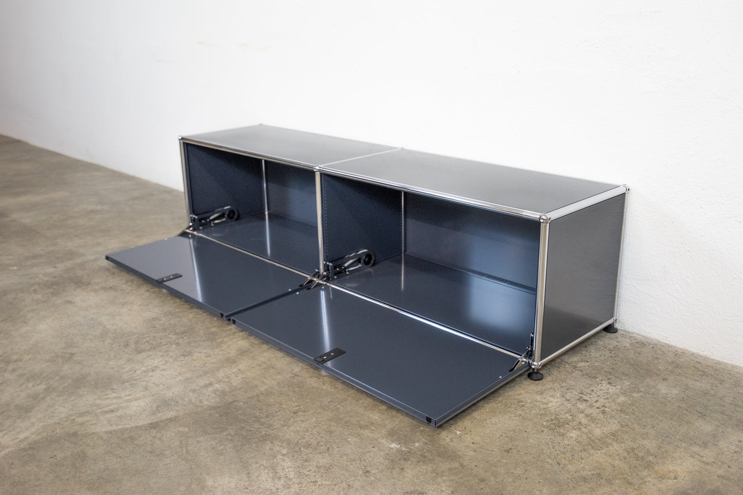 USM Haller Lowboard Anthrazitgrau Nr. 13