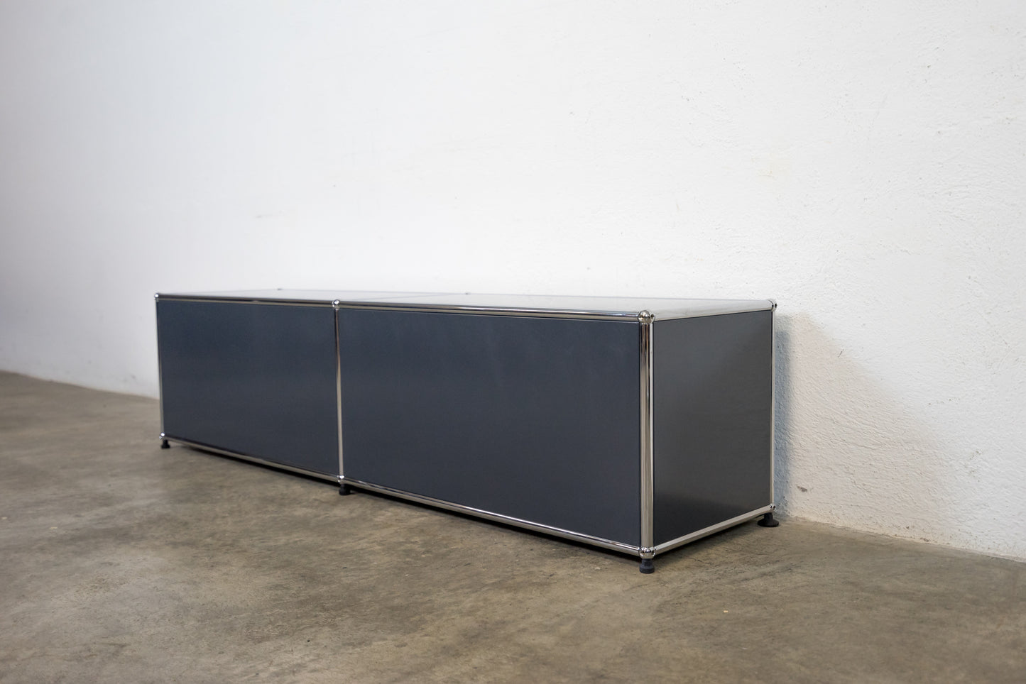 USM Haller Lowboard Anthrazitgrau Nr. 15