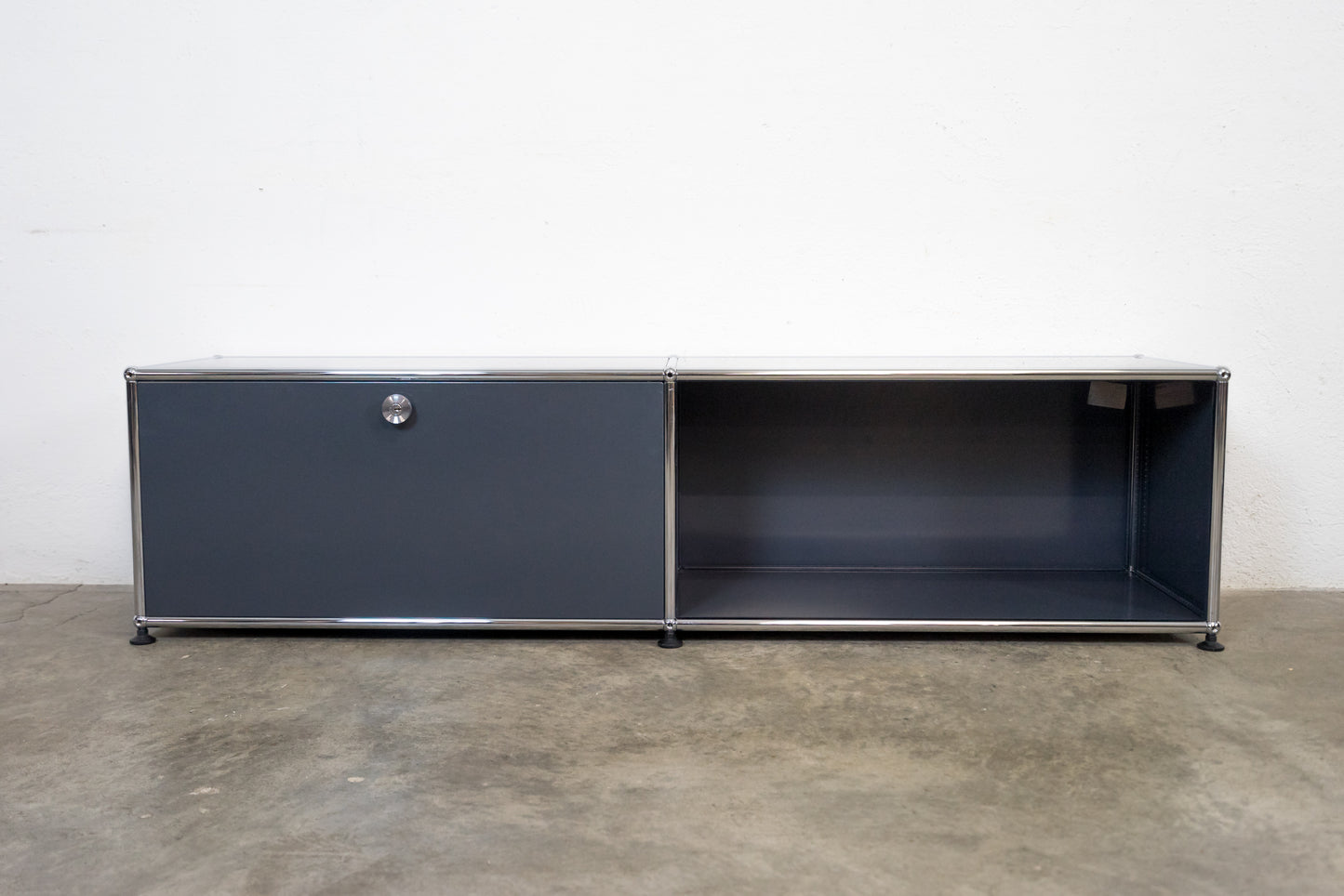 USM Haller Lowboard Anthrazitgrau Nr. 15