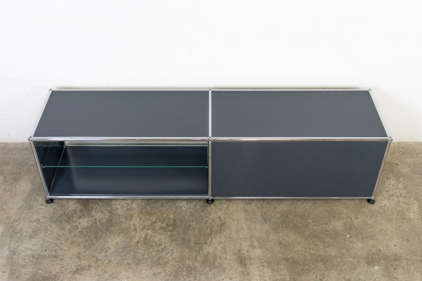 USM Haller Lowboard Anthrazitgrau Nr. 22