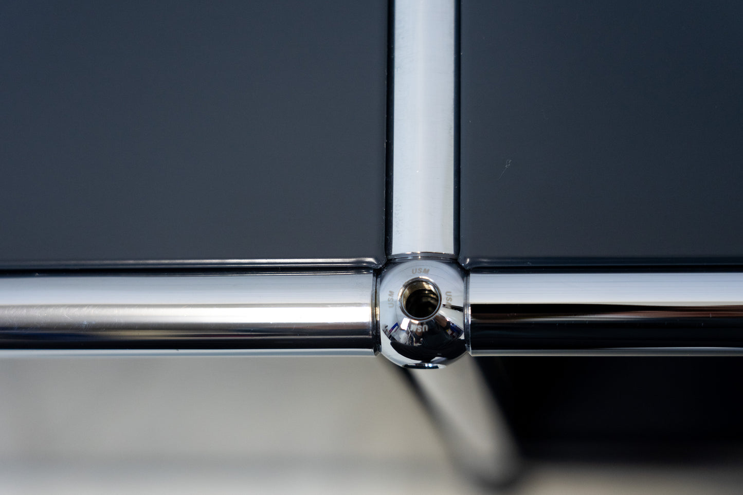 USM Haller Lowboard Anthrazitgrau Nr. 24