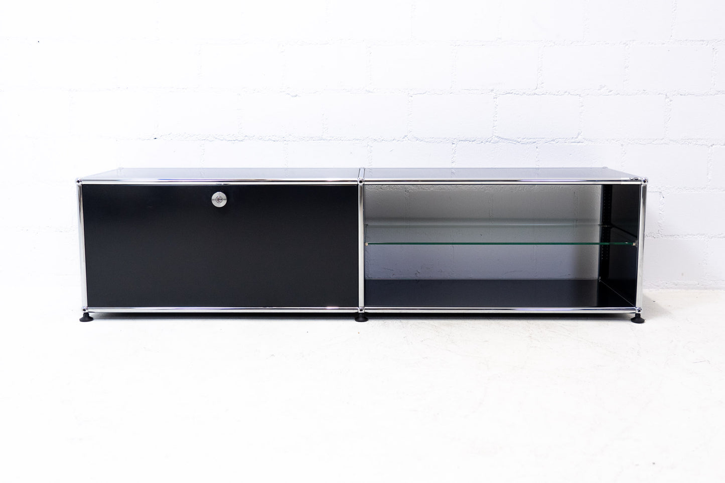 USM Haller Lowboard Gaphit Schwarz Nr. 11