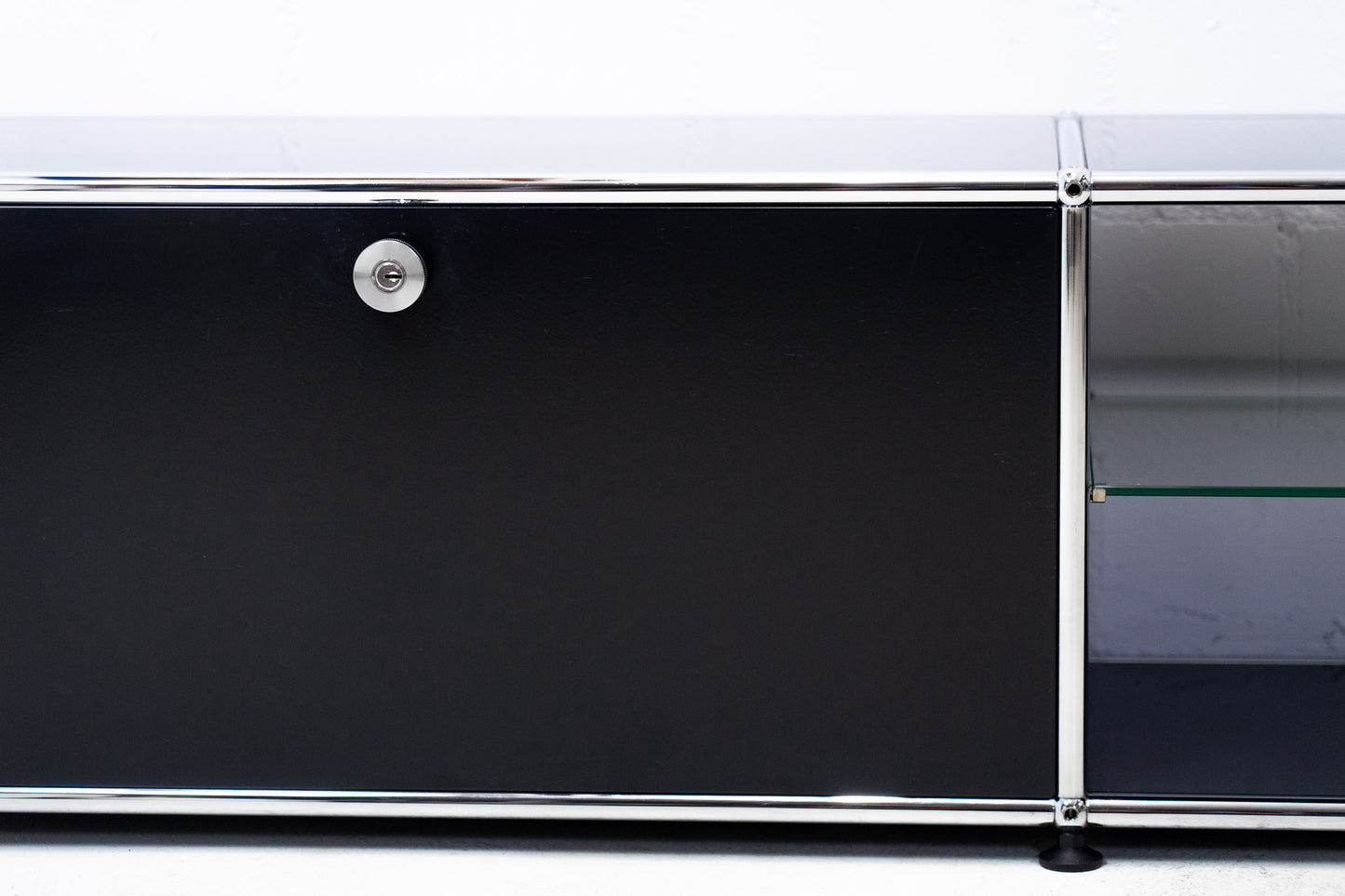 USM Haller Lowboard Gaphit Schwarz Nr. 11