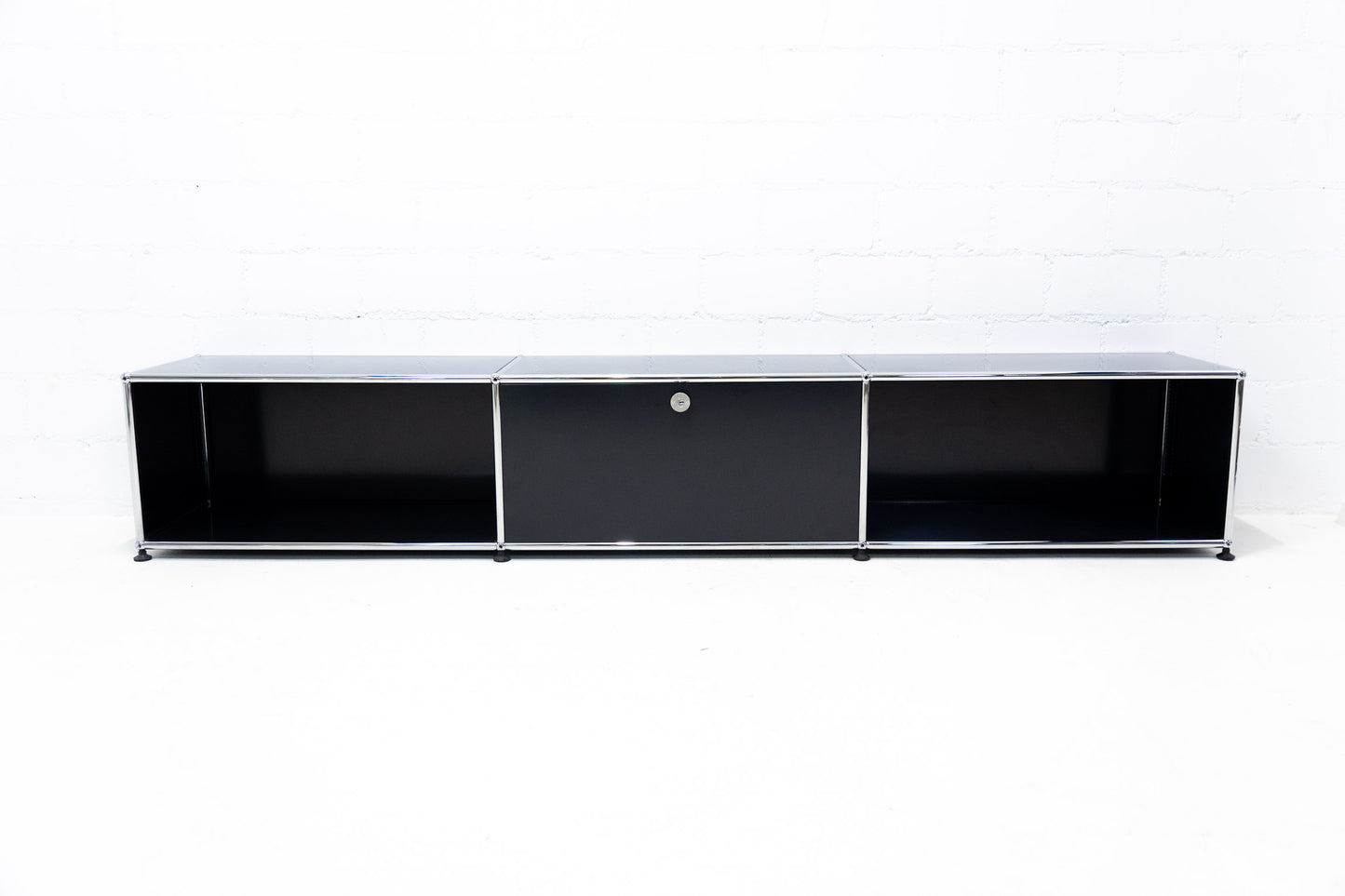 USM Haller Lowboard Gaphit Schwarz Nr. 9
