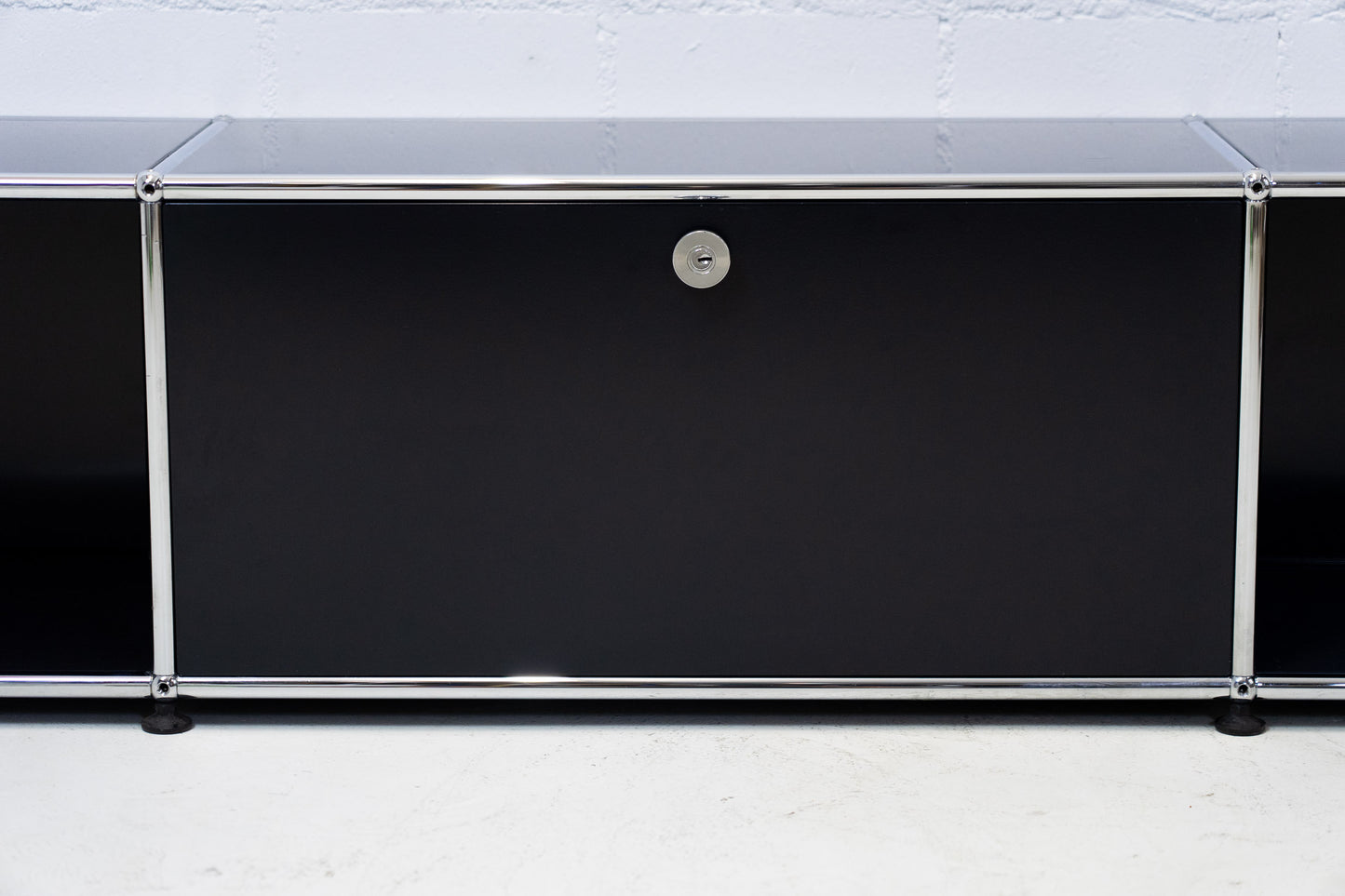USM Haller Lowboard Gaphit Schwarz Nr. 9