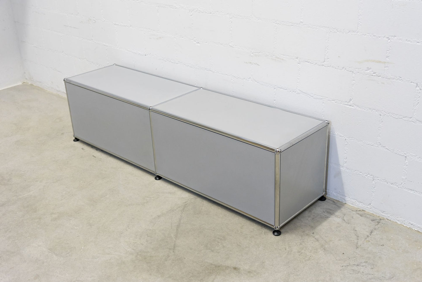 USM Haller Lowboard Mattsilber Nr. 11