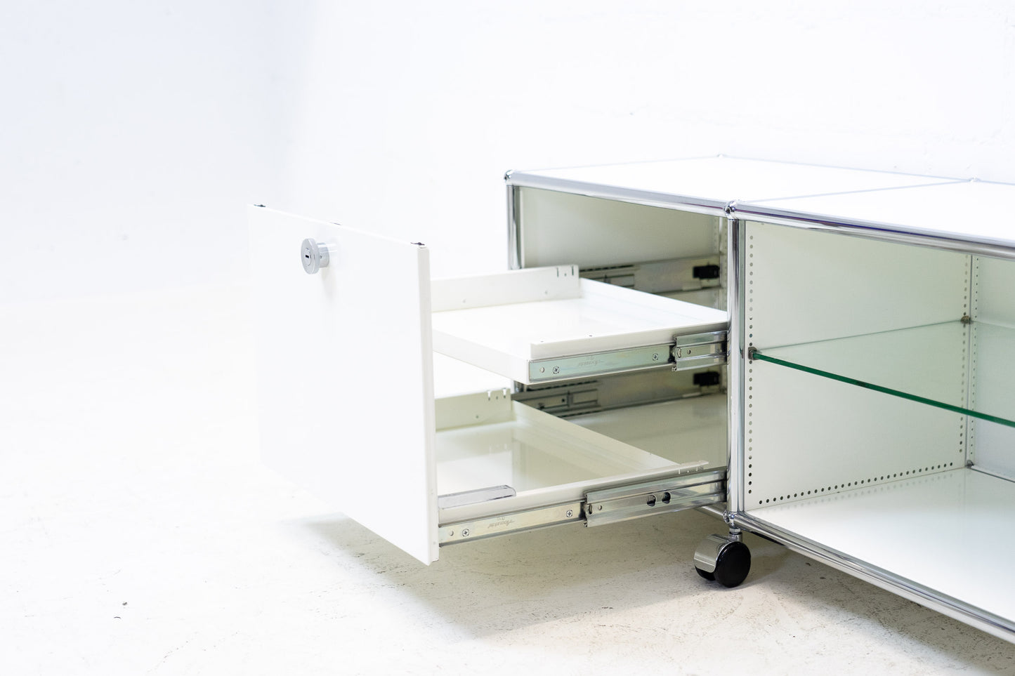 USM Haller Lowboard Reinweiss Nr. 6