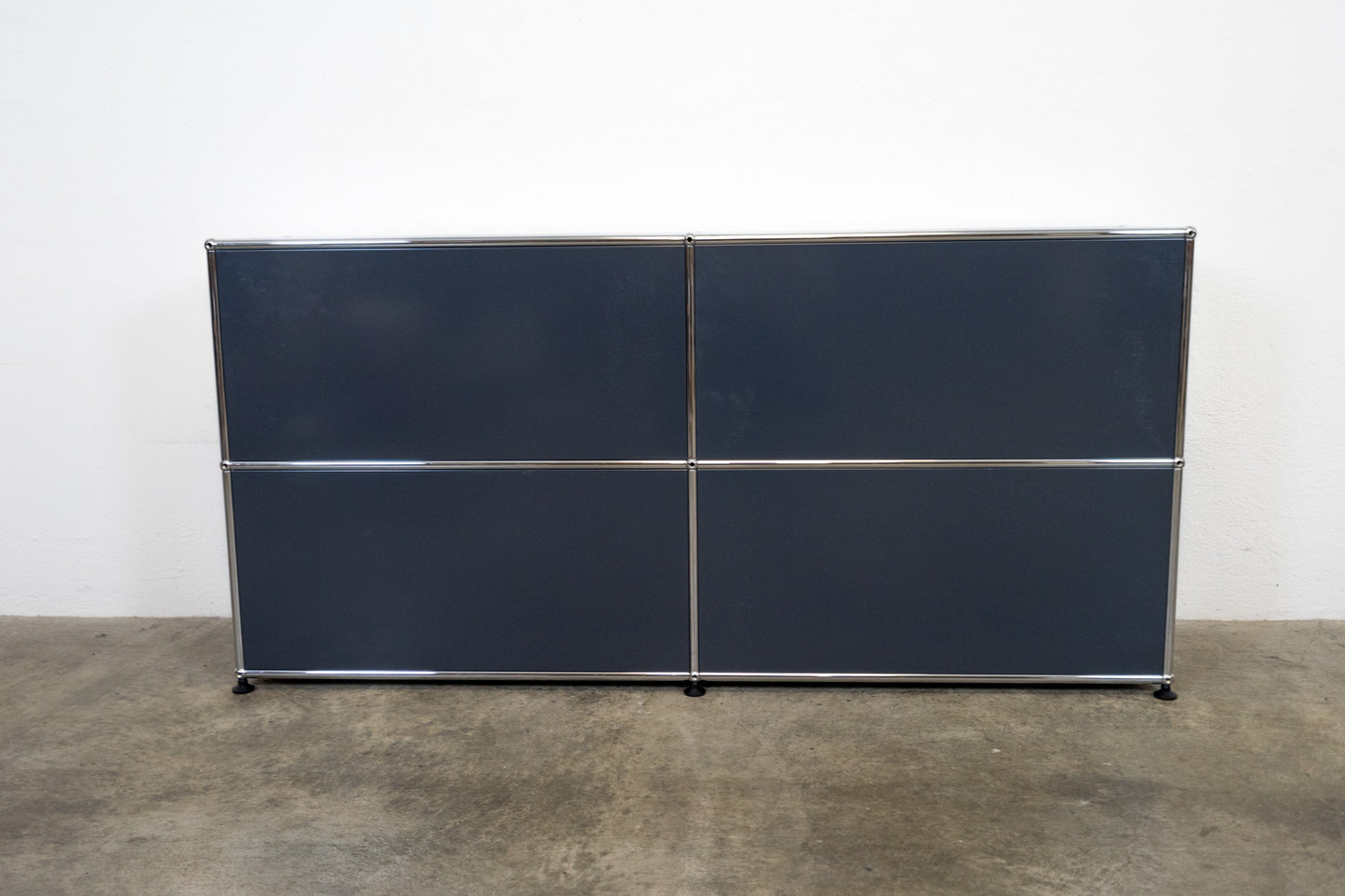USM Haller Sideboard Anthrazitgrau Nr. 25