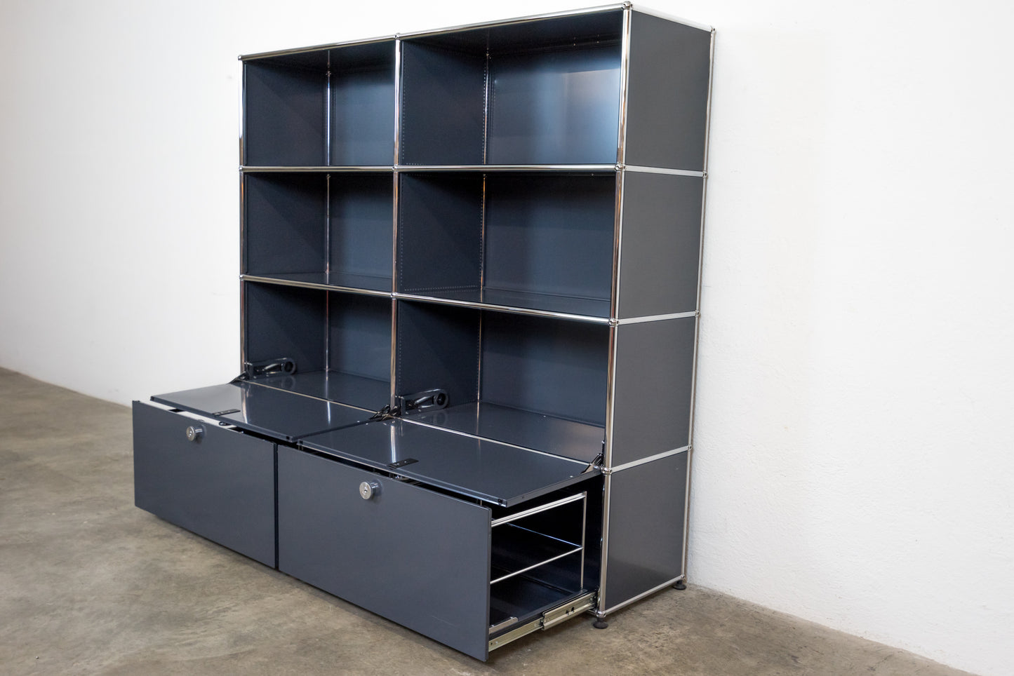 USM Haller Sideboard Anthrazitgrau Nr. 36