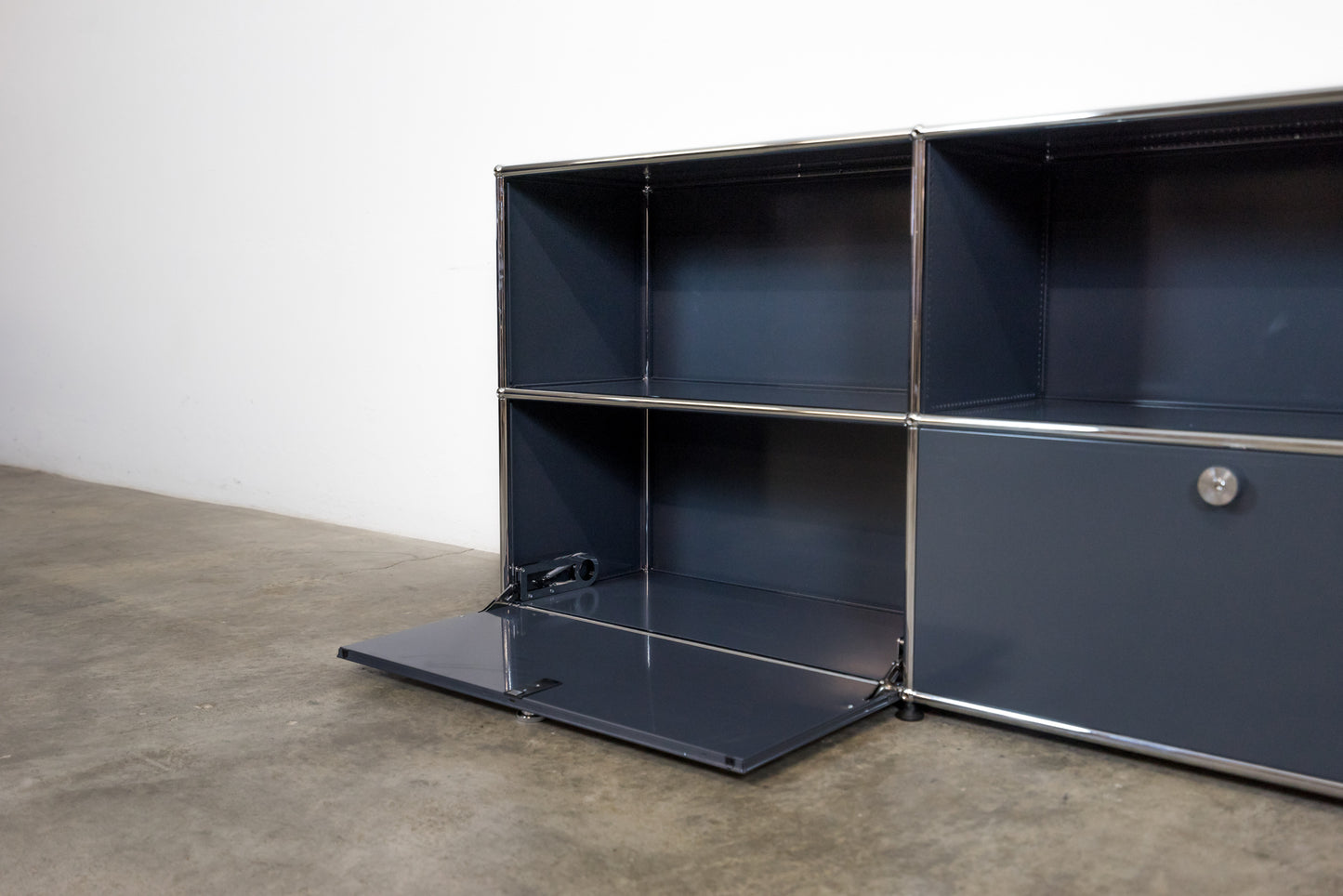 USM Haller Sideboard Anthrazitgrau Nr. 38