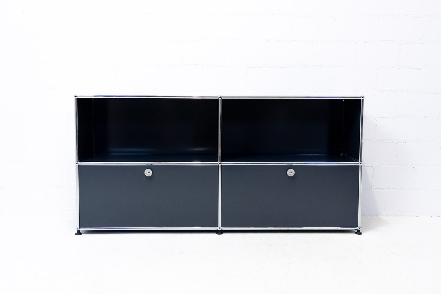 USM Haller Sideboard Anthrazitgrau Nr. 40