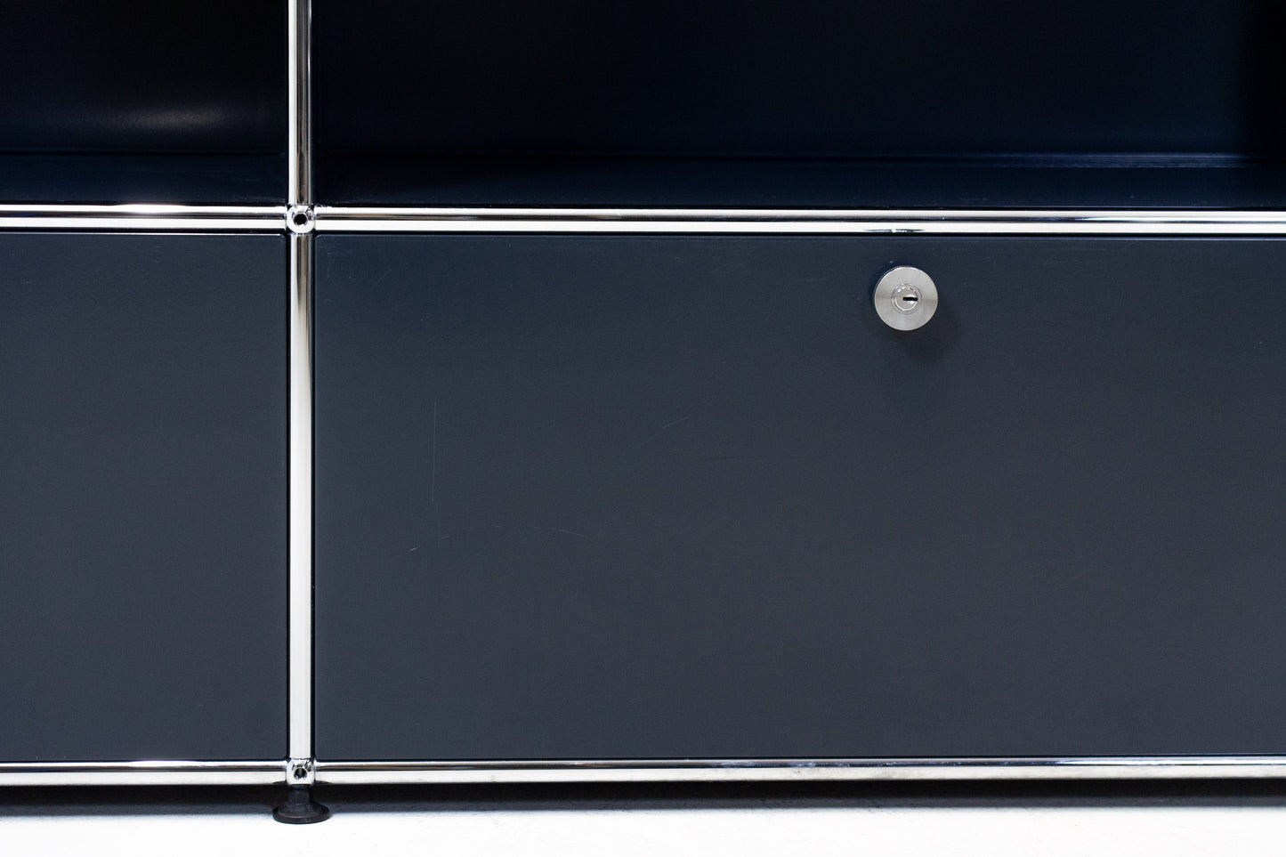 USM Haller Sideboard Anthrazitgrau Nr. 40