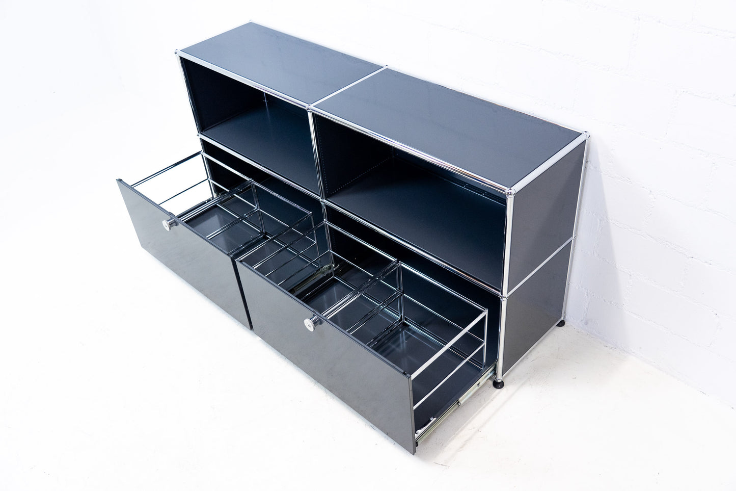 USM Haller Sideboard Anthrazitgrau Nr. 40