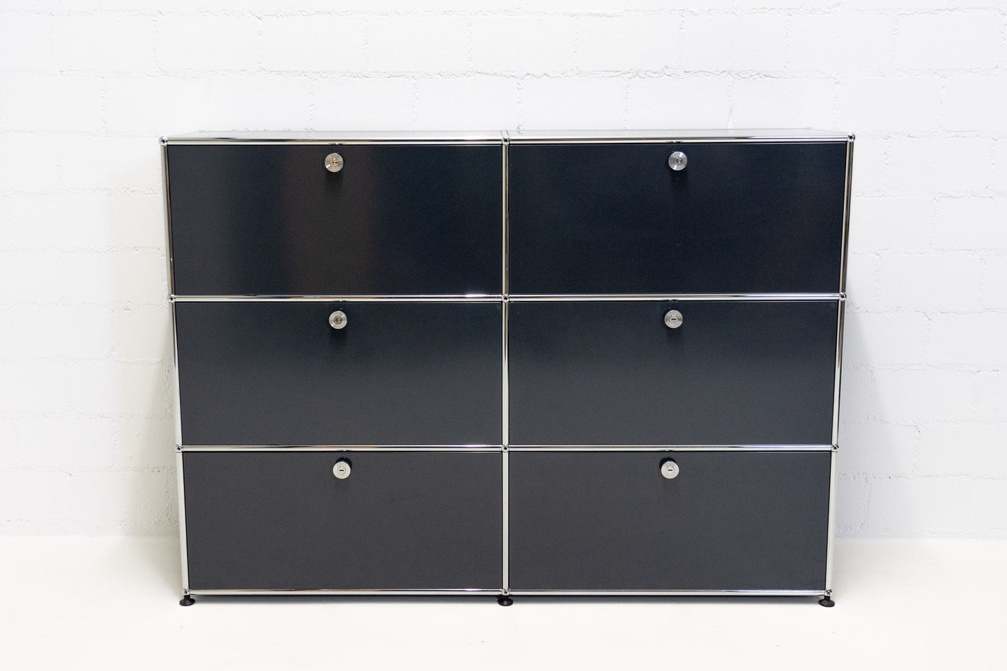 USM Haller Sideboard Anthrazitgrau Nr. 49