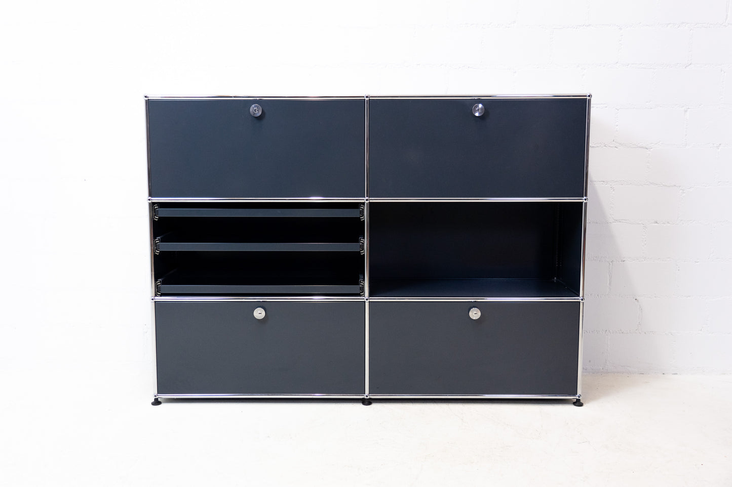 USM Haller Sideboard Anthrazitgrau Nr. 51