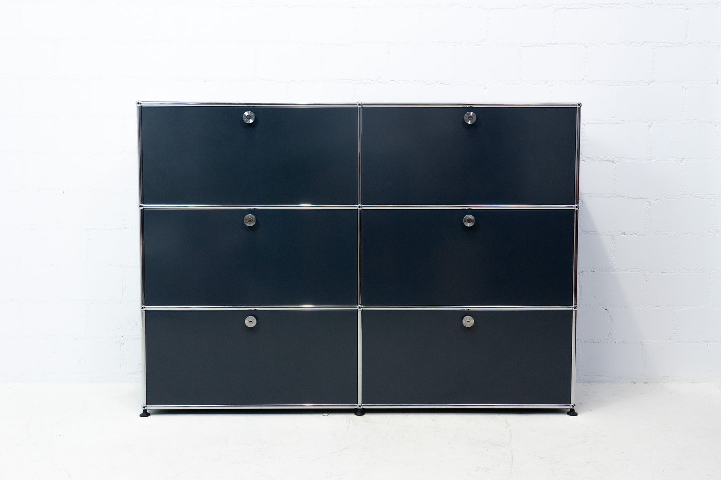 USM Haller Sideboard Anthrazitgrau Nr. 54