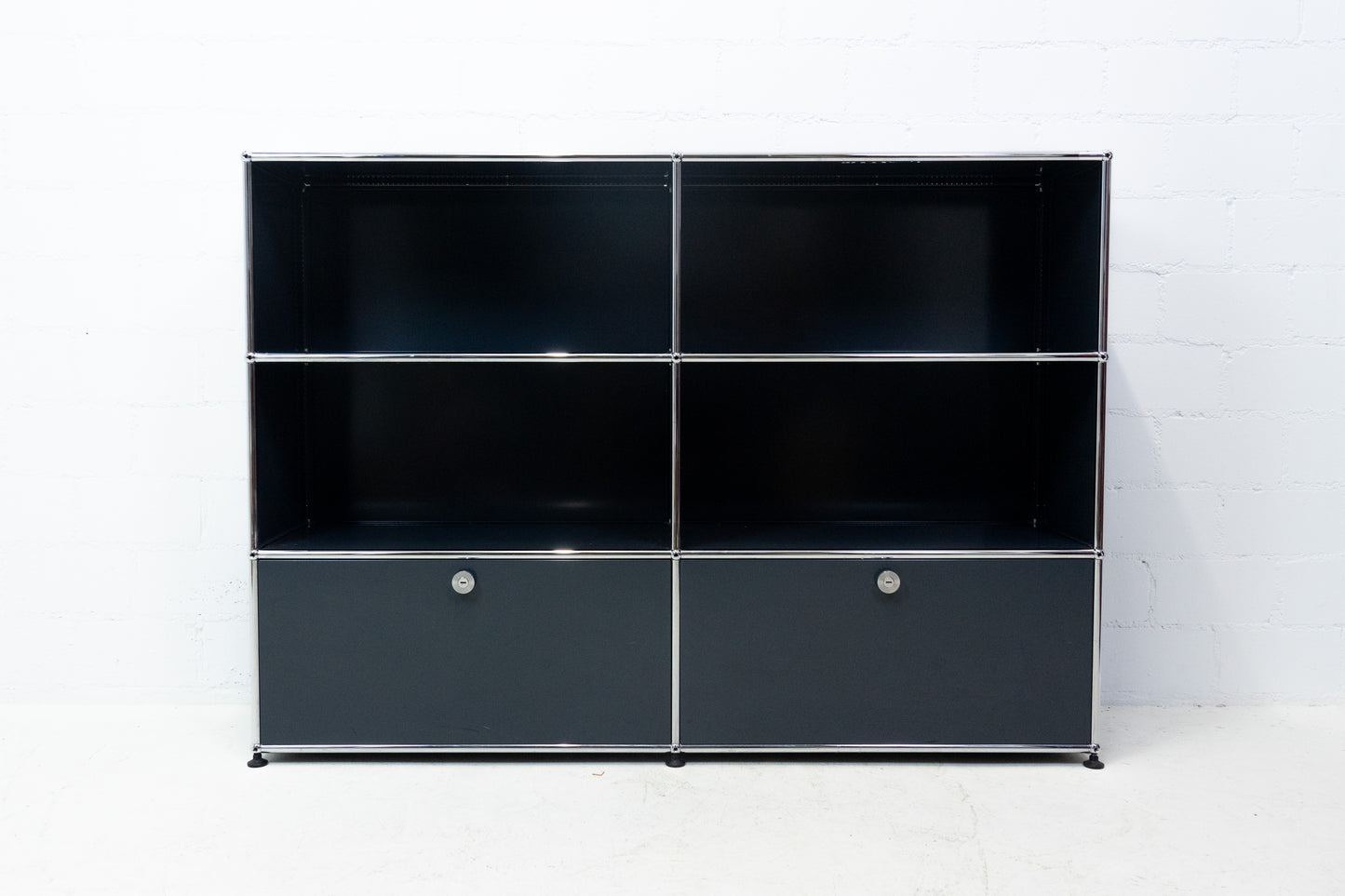 USM Haller Sideboard Anthrazitgrau Nr. 55