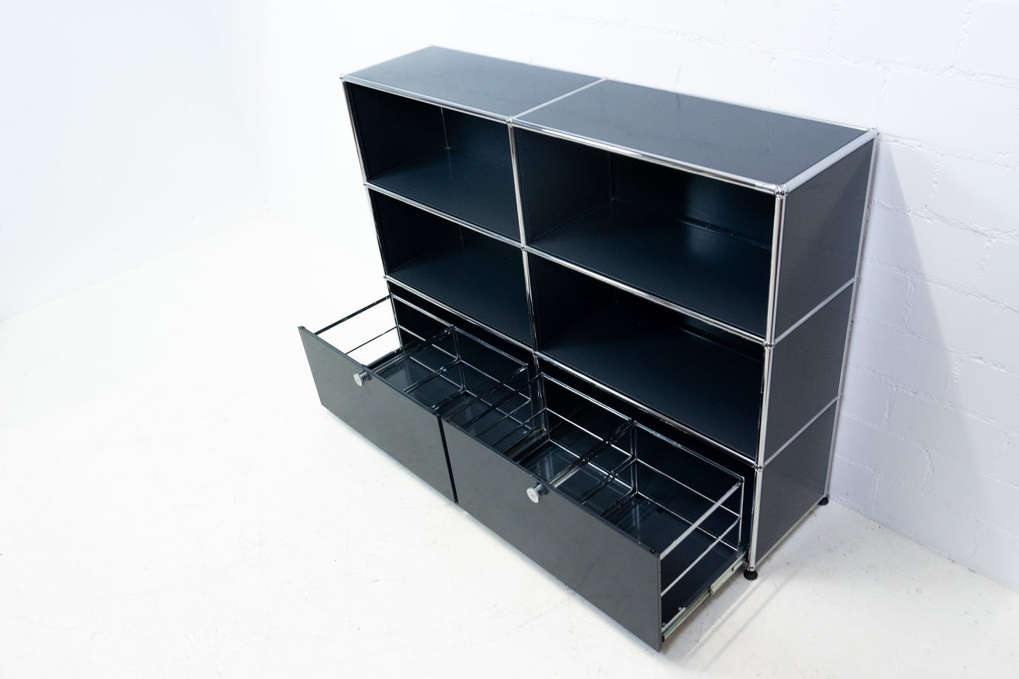 USM Haller Sideboard Anthrazitgrau Nr. 55