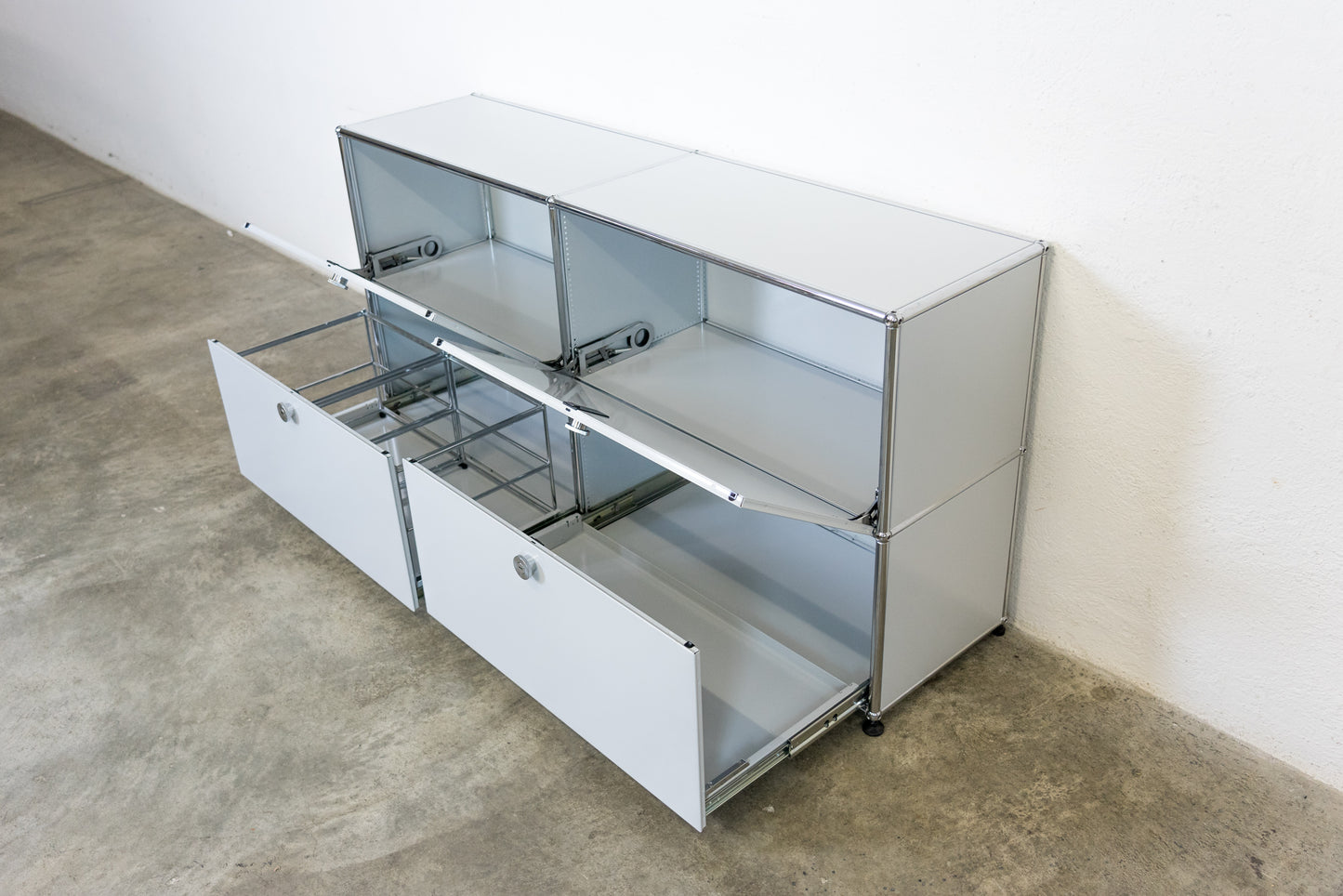 USM Haller Sideboard Lichtgrau Nr. 20