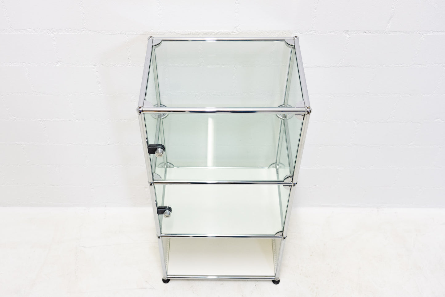 USM Haller Vitrine Glas Reinweiss Nr. 1