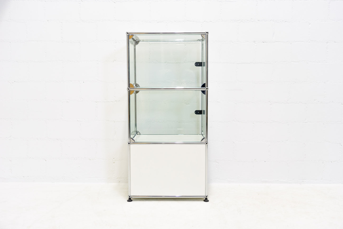 USM Haller Vitrine Glas Reinweiss Nr. 1