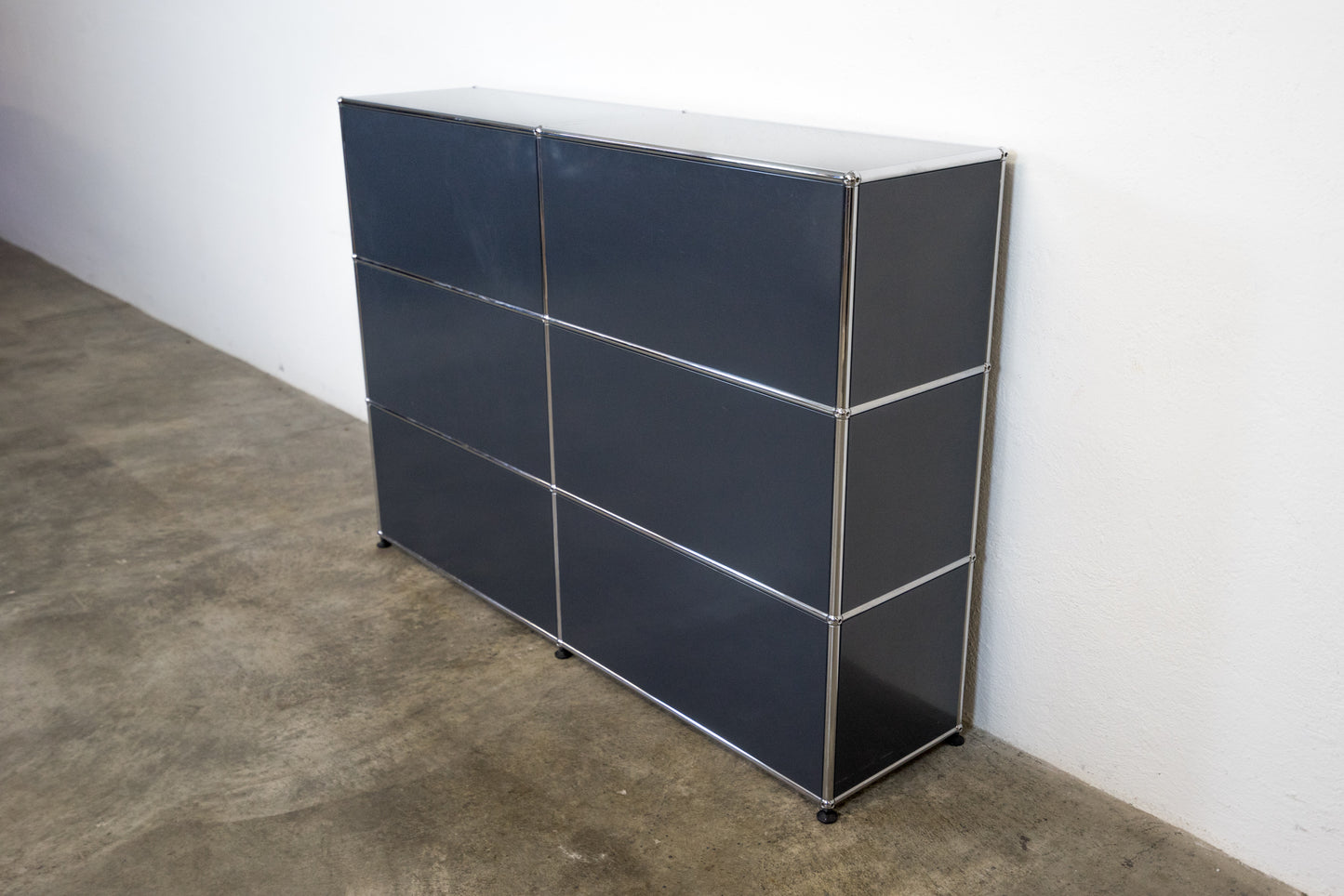 USM Haller Sideboard Anthrazitgrau Nr. 32