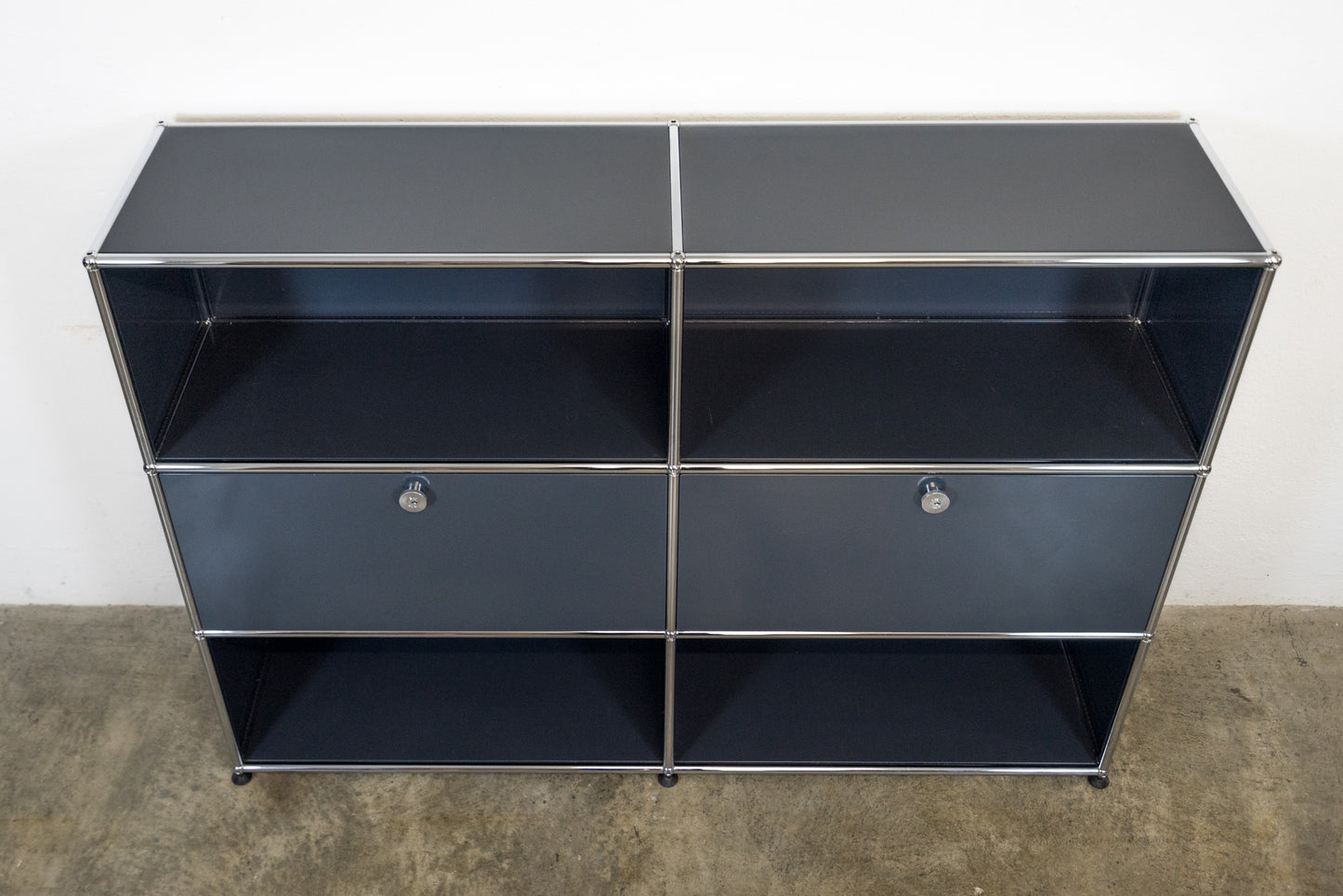 USM Haller Sideboard Anthrazitgrau Nr. 32