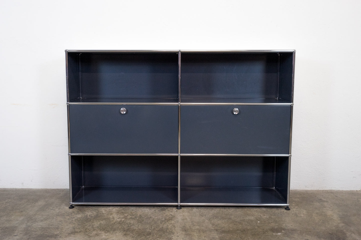 USM Haller Sideboard Anthrazitgrau Nr. 32