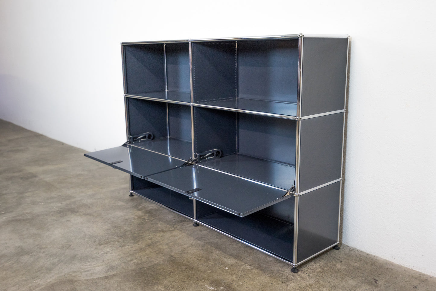 USM Haller Sideboard Anthrazitgrau Nr. 32