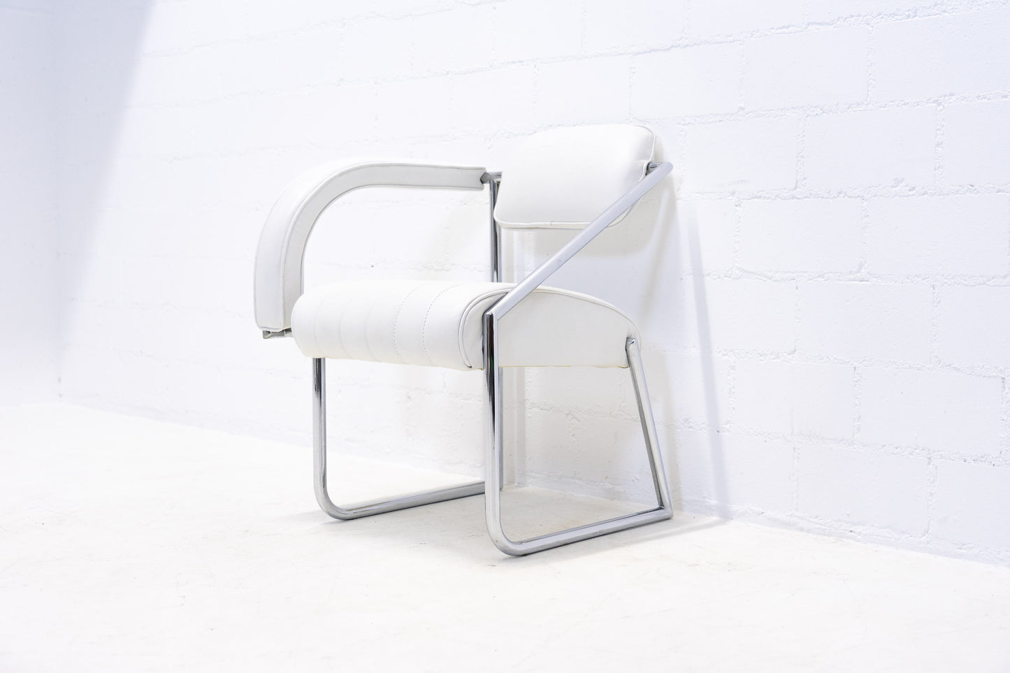 Vereinigte Werkstätten Non Conformist Sessel Eileen Gray