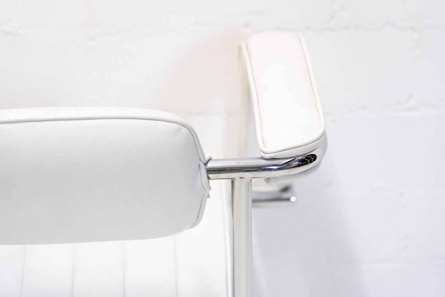 Vereinigte Werkstätten Non Conformist Sessel Eileen Gray