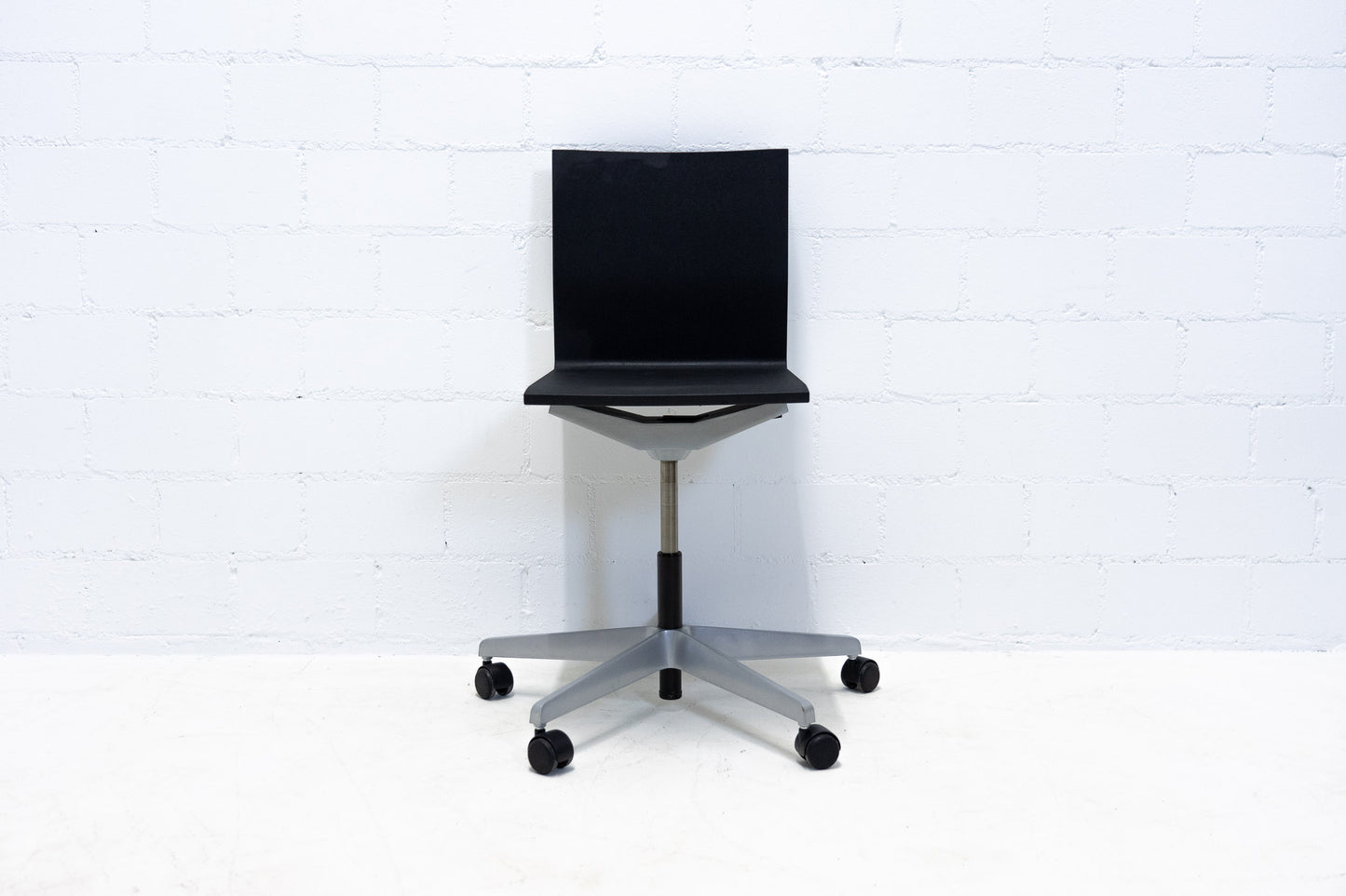 Vitra .04 Bürostuhl