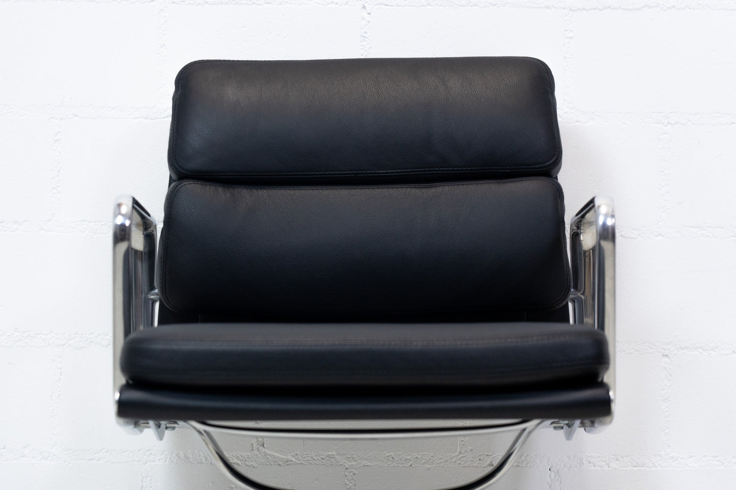 Vitra Eames Aluminium Chair EA 208 Leder Nr. 2