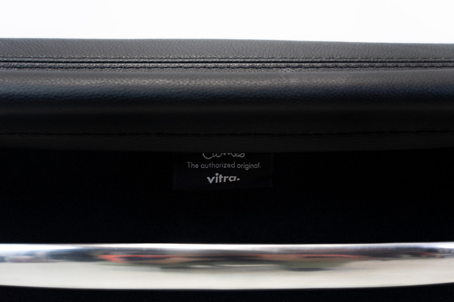 Vitra Eames Aluminium Chair EA 208 Leder Nr. 2