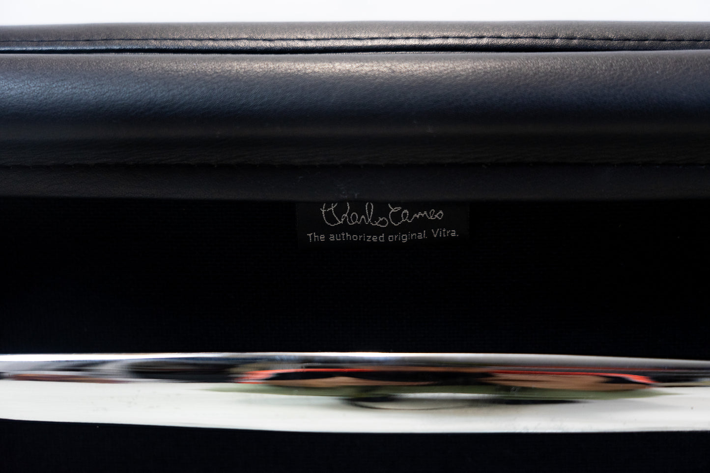 Vitra Eames Aluminium Chair EA 208 Leder Nr. 3