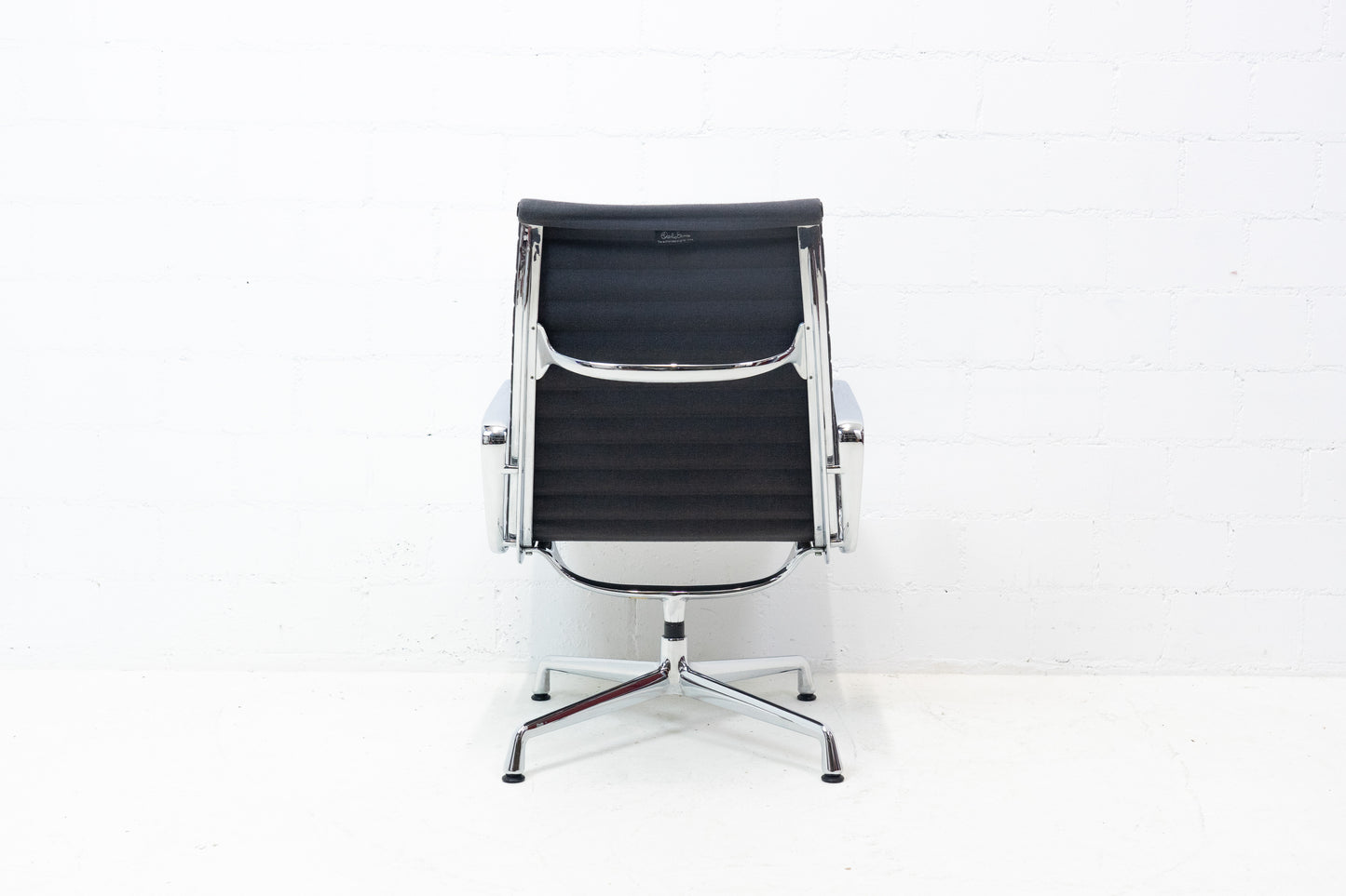 Vitra Eames Aluminium Chair EA 116 Nr. 3