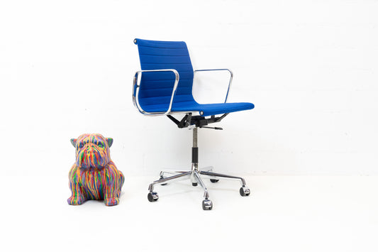 Vitra Aluminium Chair EA 117 Hopsak Nr. 4