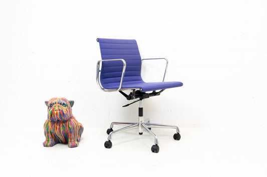 Vitra Aluminium Chair EA 117 Hopsak Nr. 3