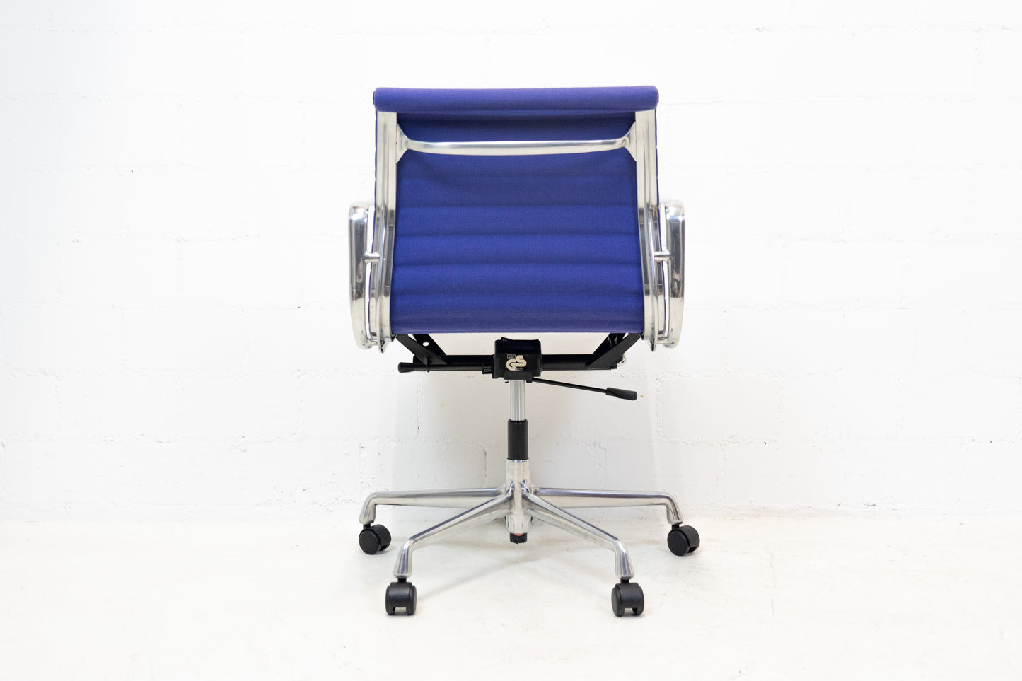 Vitra Aluminium Chair EA 117 Hopsak Nr. 3