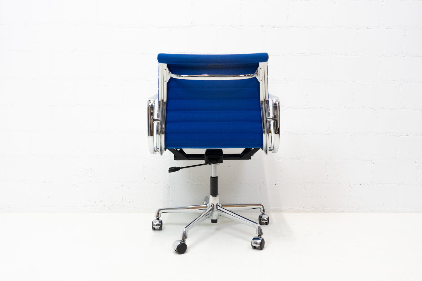 Vitra Aluminium Chair EA 117 Hopsak Nr. 6