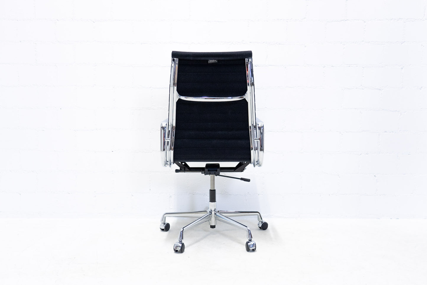 Vitra Aluminium Chair EA 119 Hopsak