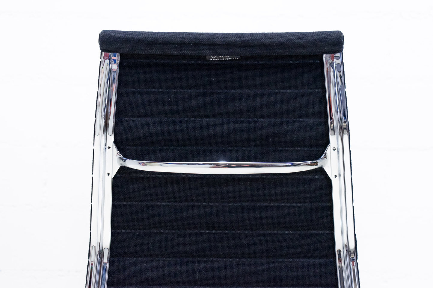 Vitra Aluminium Chair EA 119 Hopsak Nr. 2